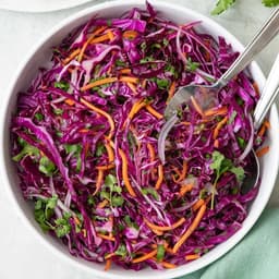 Tangy carrot, cabbage & onion salad