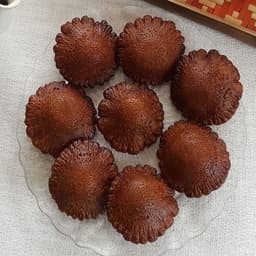 Handesh – Bangladeshi rice flour and date molasses cakes